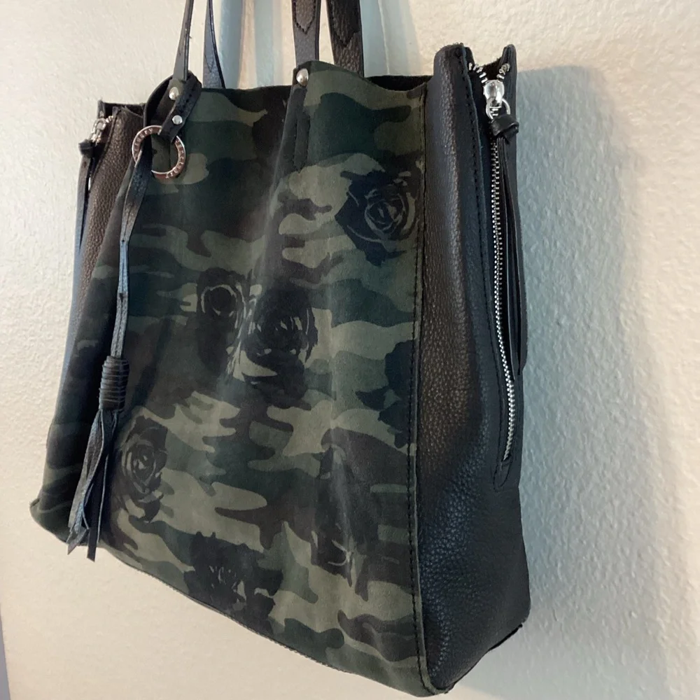 Sanctuary Black Leather Camo Tote Bag - Picture 3 of 6